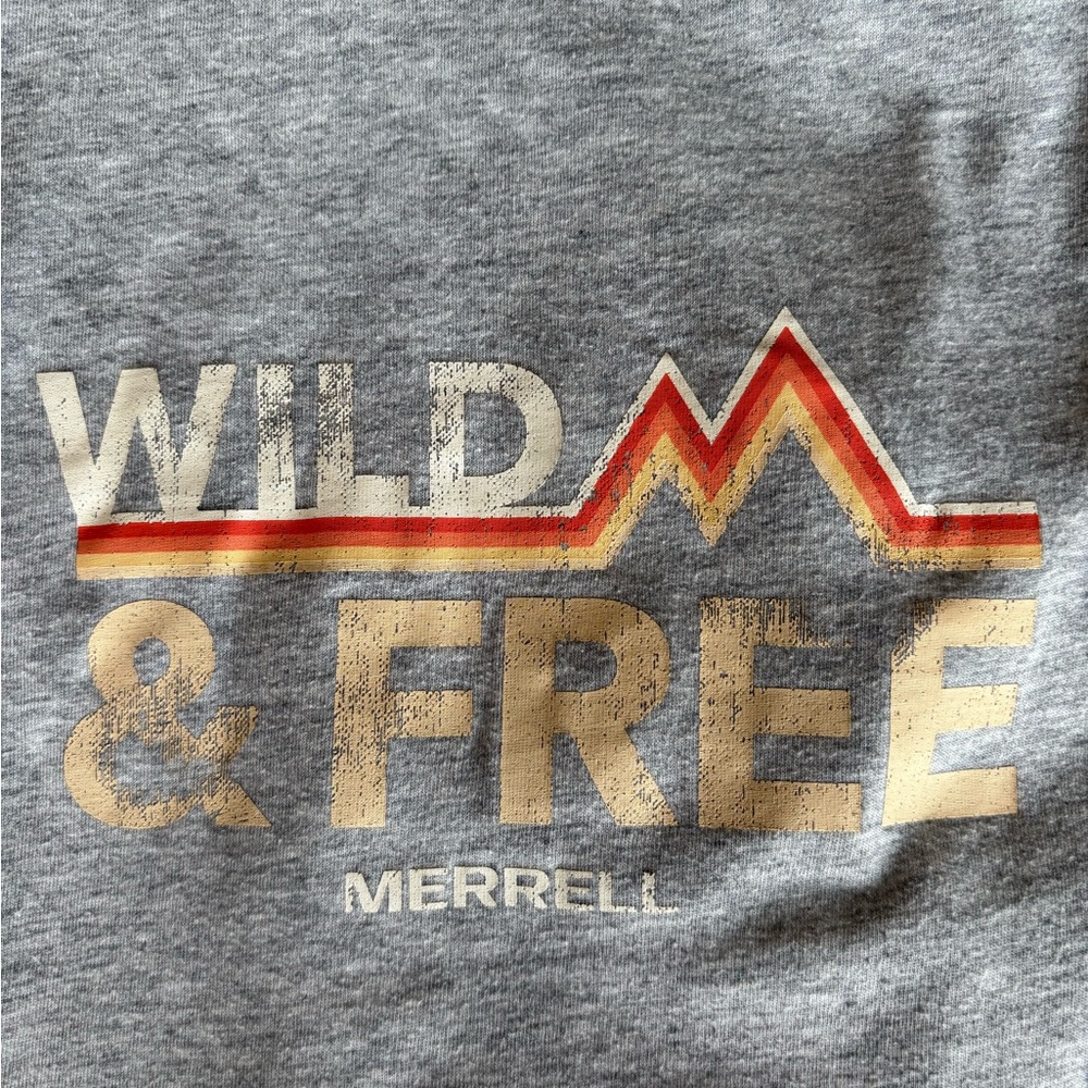 Merrell Women’s Wild & Free Graphic Grey Short Sleeved T-Shirt Medium M